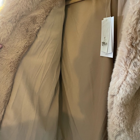 NWT!! Magaschoni Women Camel Faux Fur Coat size S - Picture 11 of 14